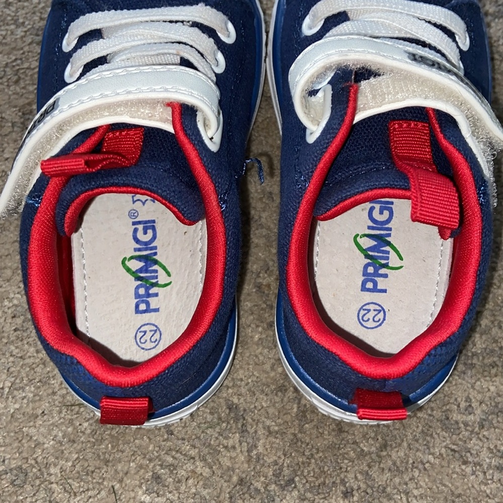 Primigi Toddler Sneakers size 22 - Picture 3 of 3